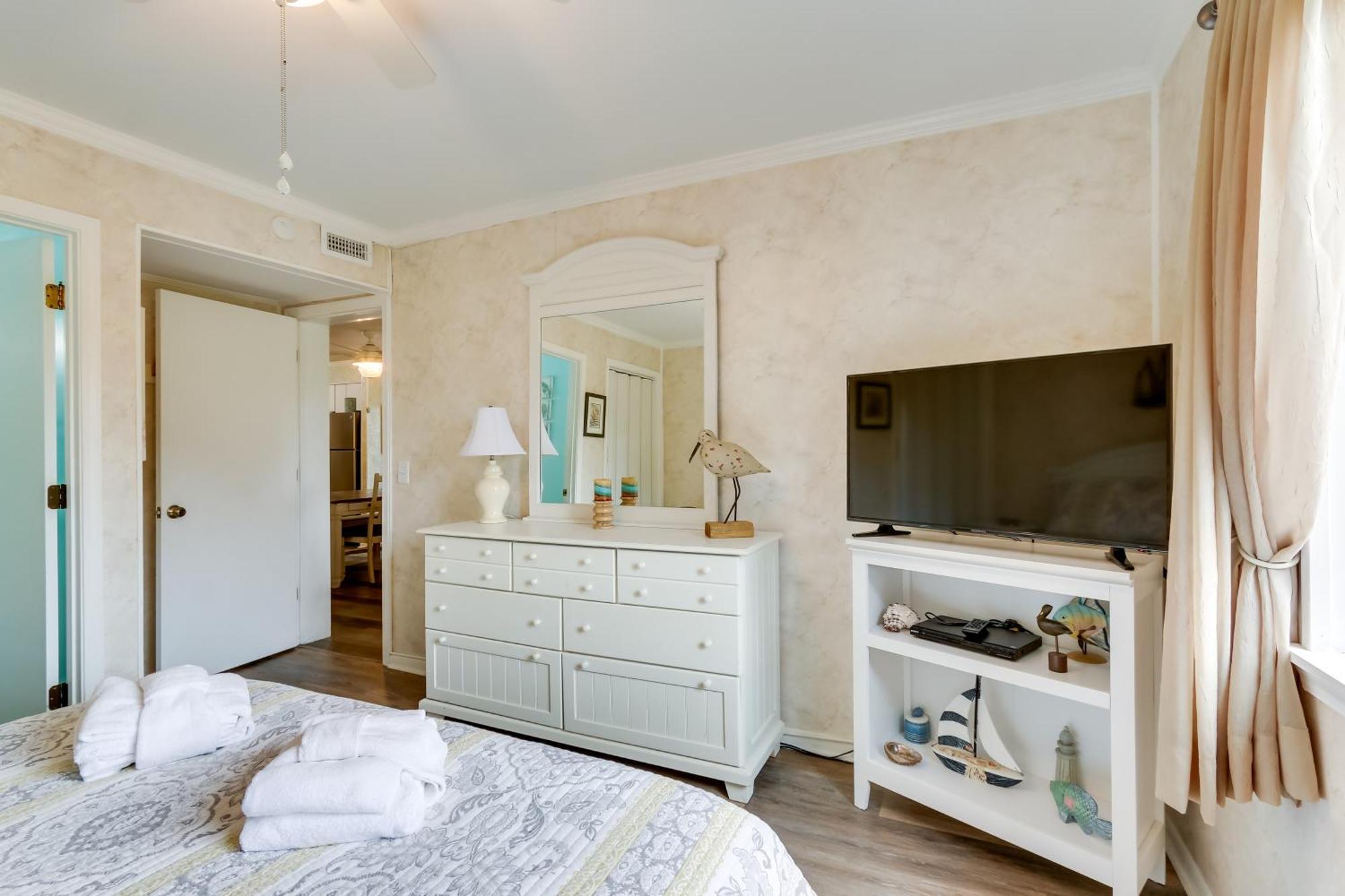 Hilton Head Condo With Balcony And Pool, Walk To Beach Hilton Head Island Exteriör bild