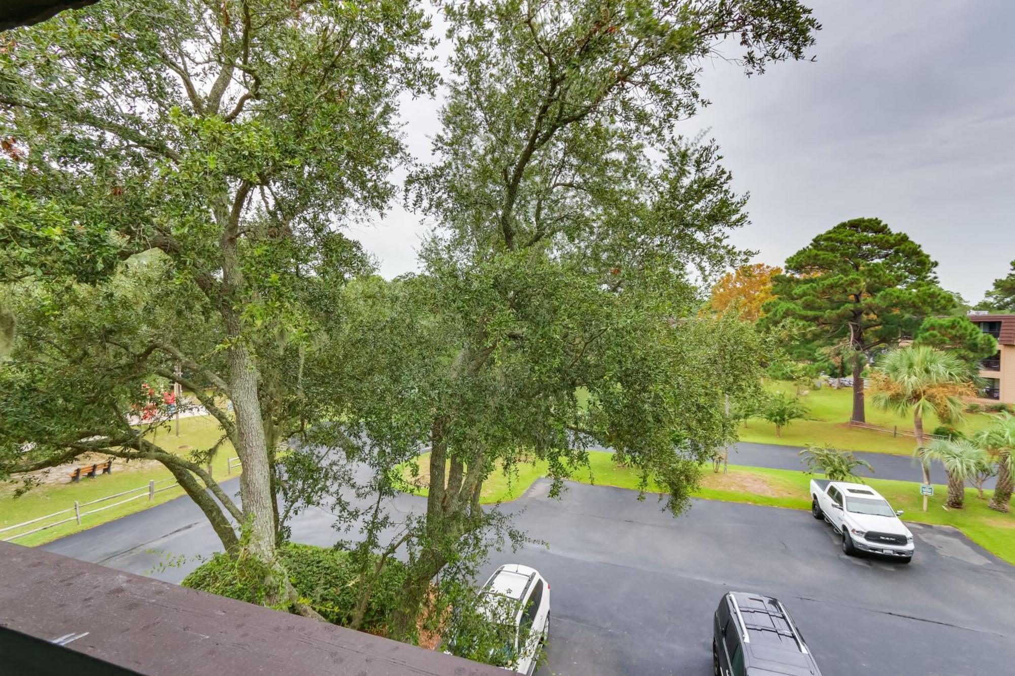 Hilton Head Condo With Balcony And Pool, Walk To Beach Hilton Head Island Exteriör bild