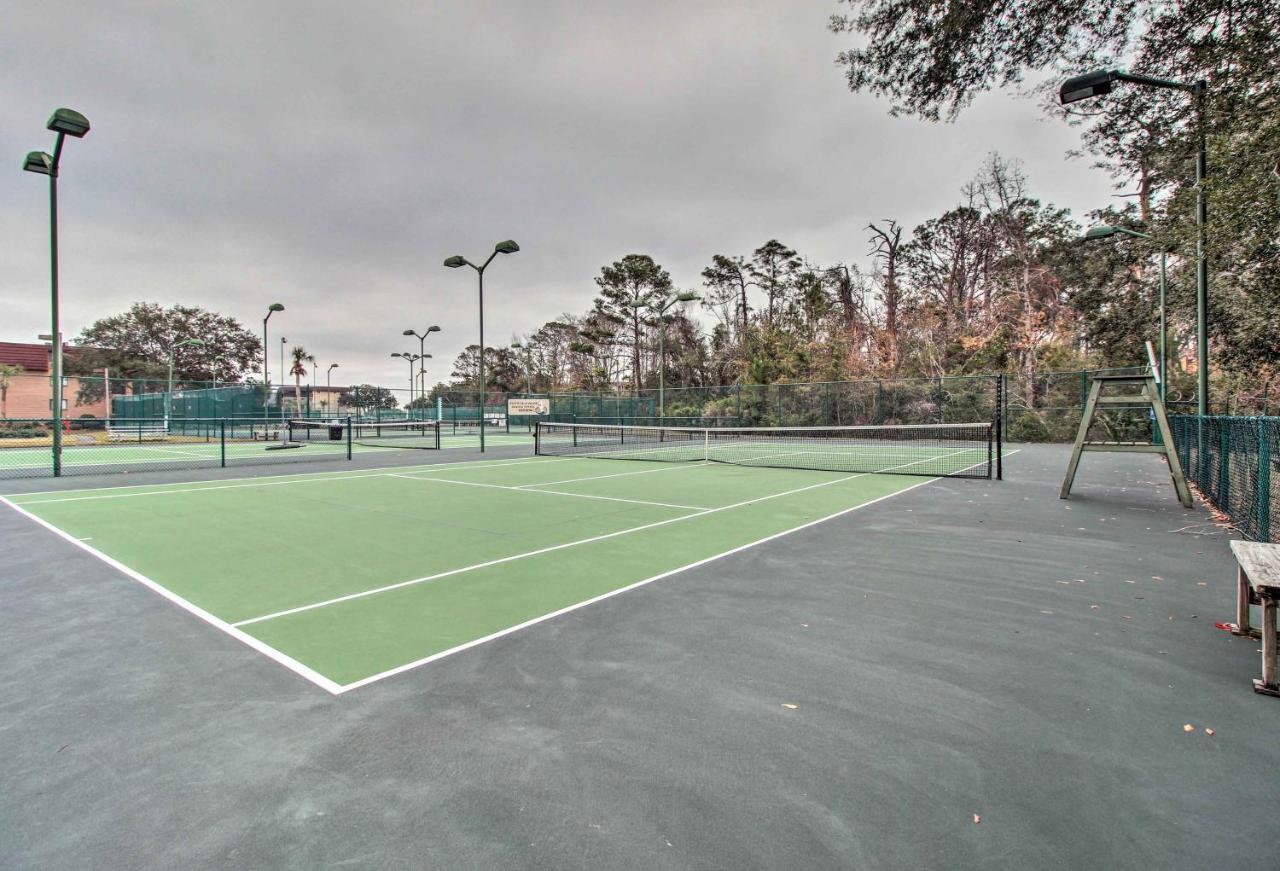 Hilton Head Condo With Balcony And Pool, Walk To Beach Hilton Head Island Exteriör bild